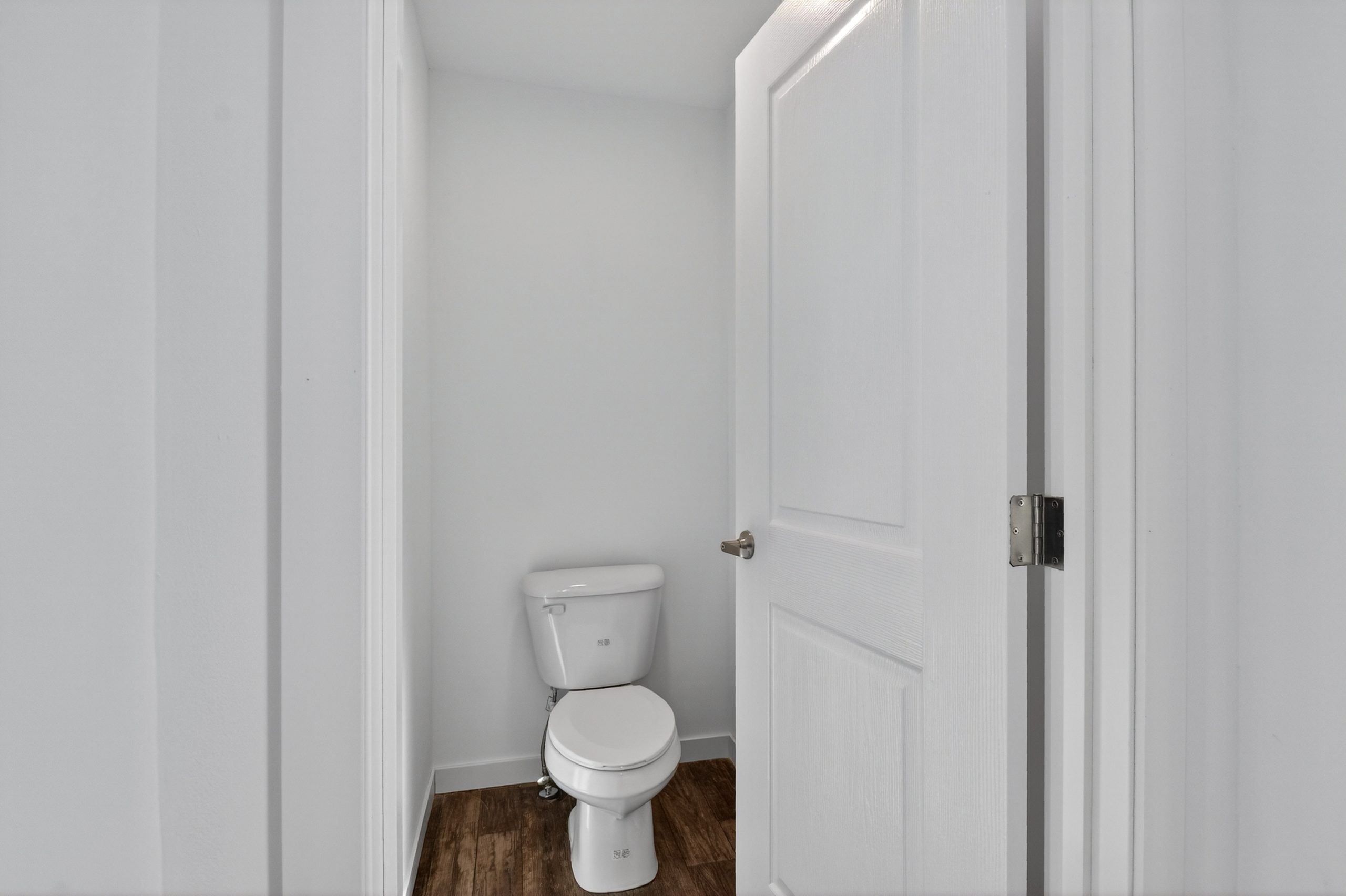 model-q-32348-primary-bath4